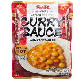 S&amp;B ; Sauce au curry avec légumes, moyennement épicée (210 g)
